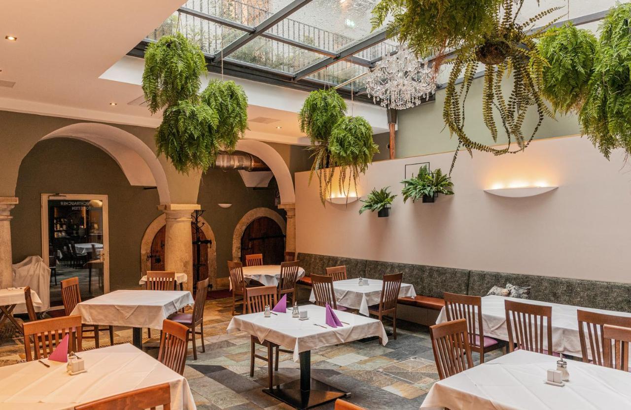 Boutique Hotel Dom - Rooms & Suites Graz Buitenkant foto