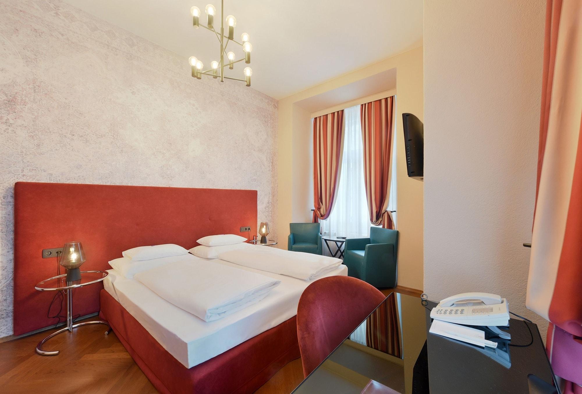 Boutique Hotel Dom - Rooms & Suites Graz Buitenkant foto