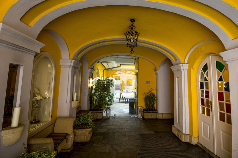Boutique Hotel Dom - Rooms & Suites Graz Buitenkant foto