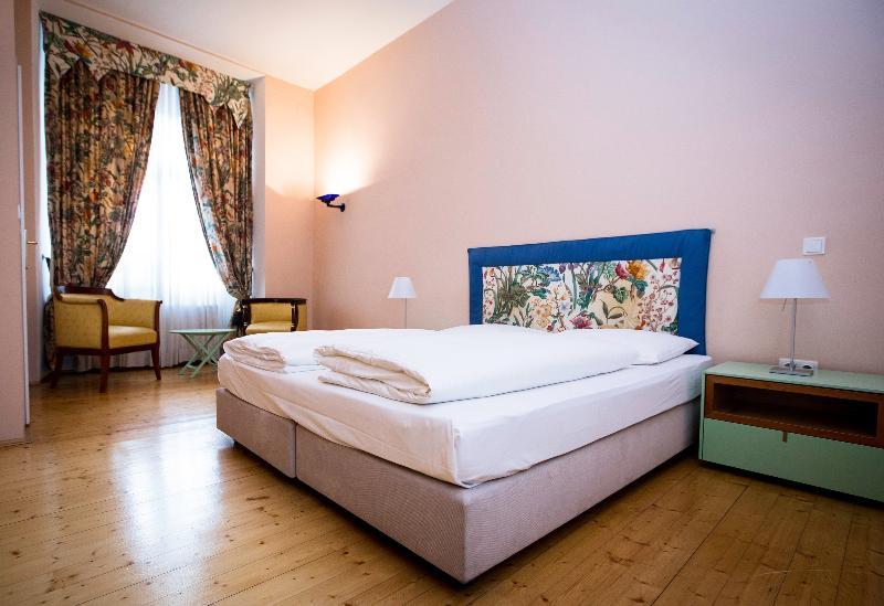 Boutique Hotel Dom - Rooms & Suites Graz Buitenkant foto